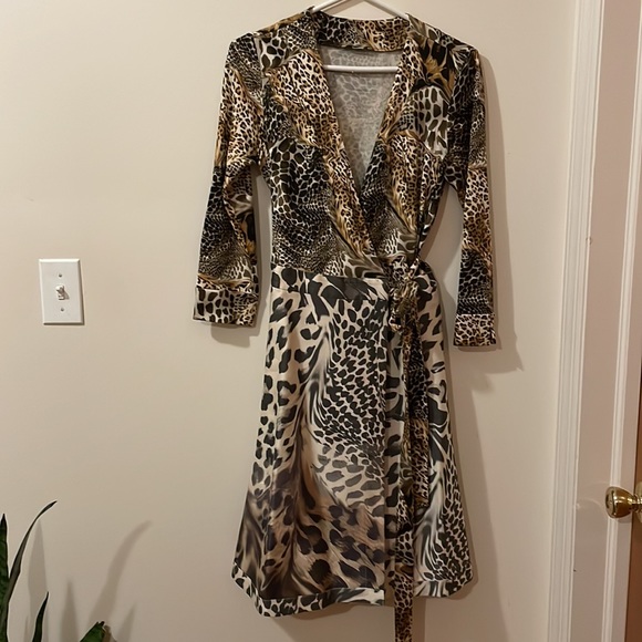 RARE Stunning DVF Leopard Amelia Dress - Picture 7 of 7